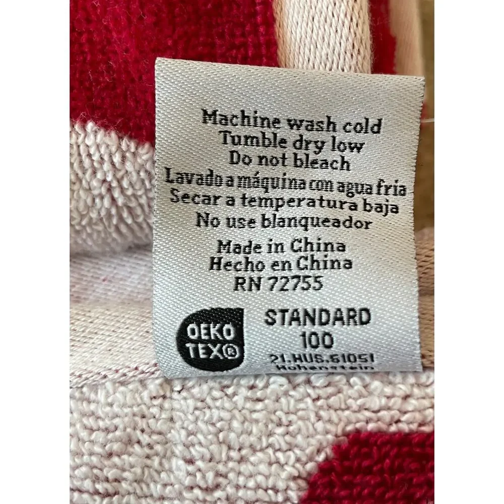 Kassafina Love Heart Lock & Key Bath Towel Set of 2 Red White Valentine XO NEW